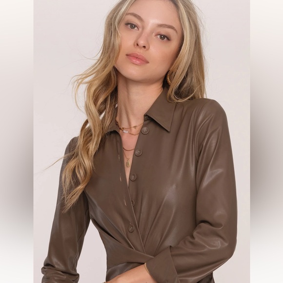 Heartloom | Revolve | Charlize Wrap Dress ~ Vegan Leather Wrap ~ Size Small - Picture 4 of 8